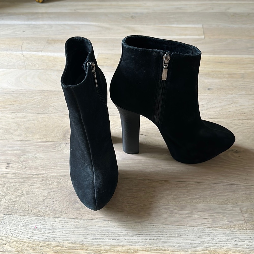 Black suede platform zipper booties 7.5